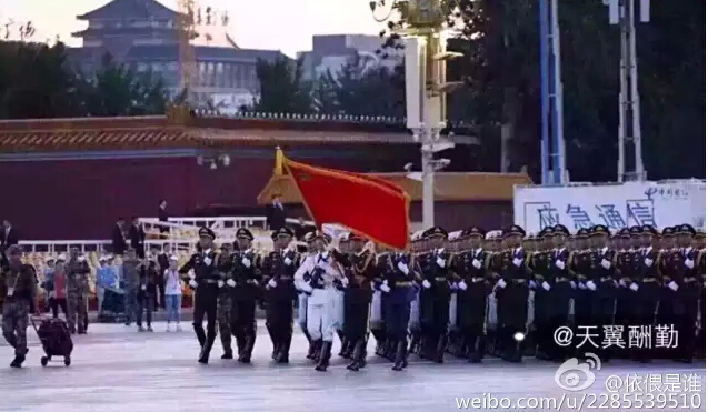 回味閱兵式里的信息通信方隊(duì)