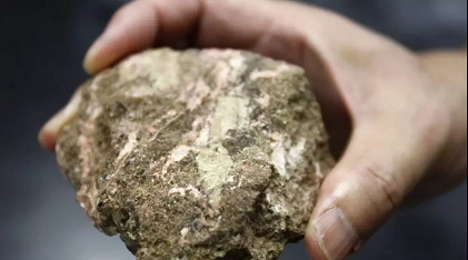 搬起石頭砸自己的腳！美國對中國稀土征稅？美國風(fēng)電機(jī)組制造商開始犯愁了